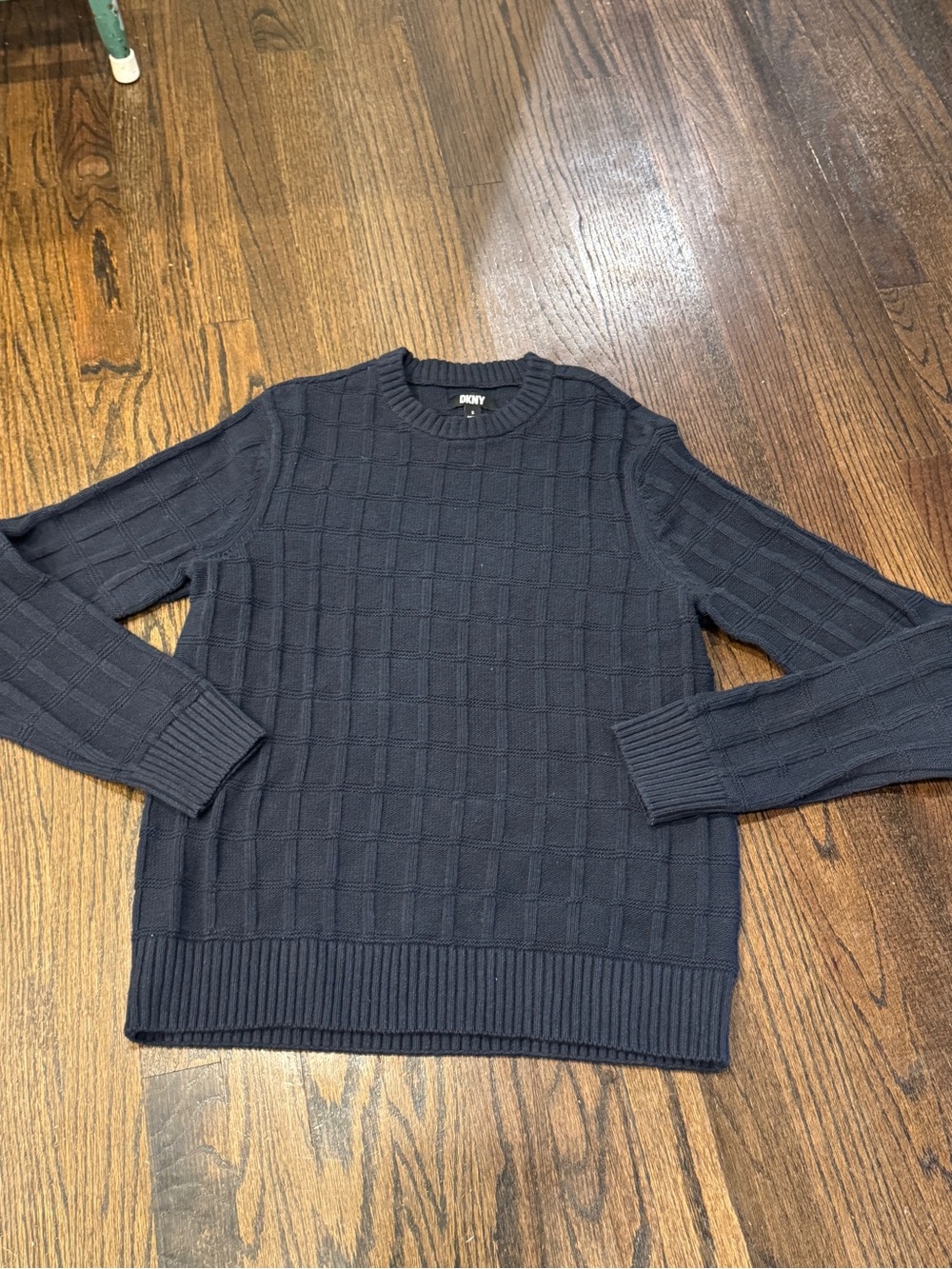 DKNY Men’s Navy Grid Knit Crewneck Sweater Size Small